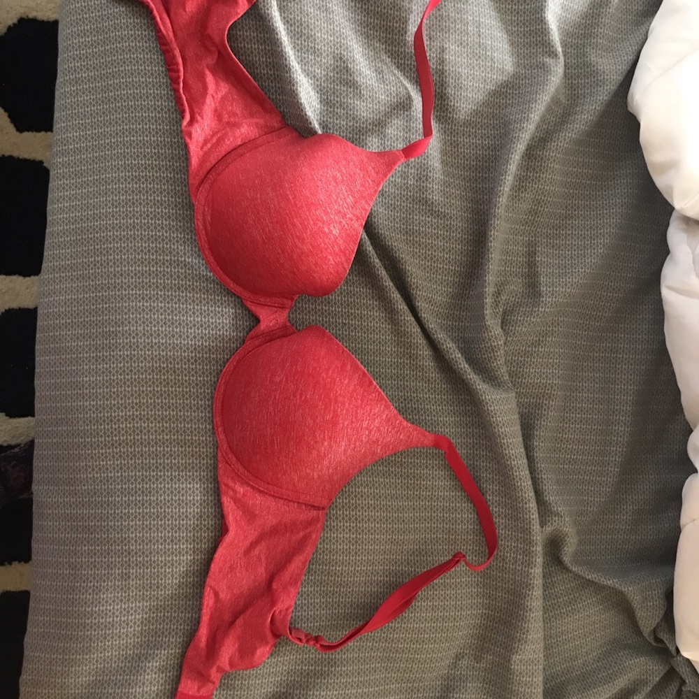 Victoria’s Secret 32C